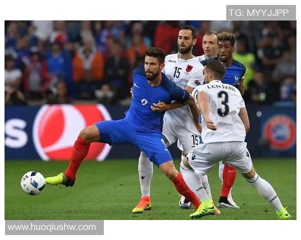 赛后分析:北京足球队与成都足球队的战术意识与表现对比探讨 赛后分析:北京足球队与成都足球队的战术意识与表现对比探讨